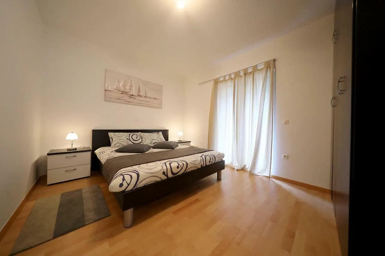 Luxury Villa Nada With Pool Petrčane 0*,