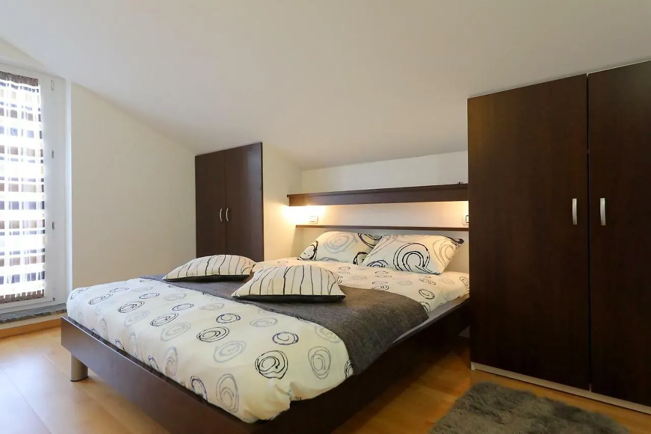 Luxury Villa Nada With Pool Petrčane