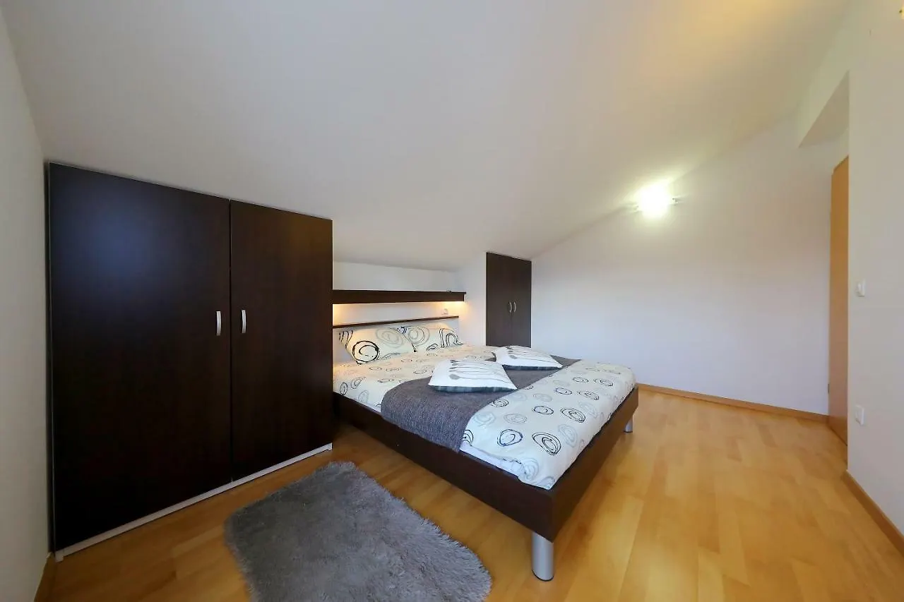 Luxury Villa Nada With Pool Petrčane