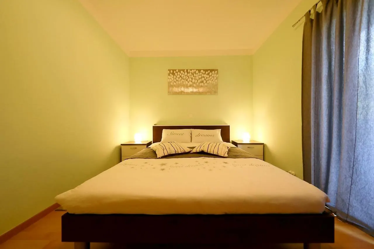 Apartment Luxury Villa Nada With Pool Petrčane