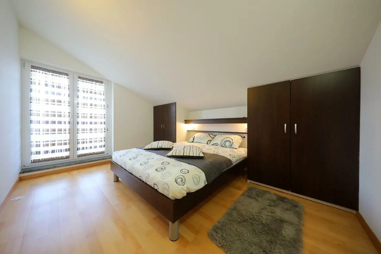 Apartment Luxury Villa Nada With Pool Petrčane