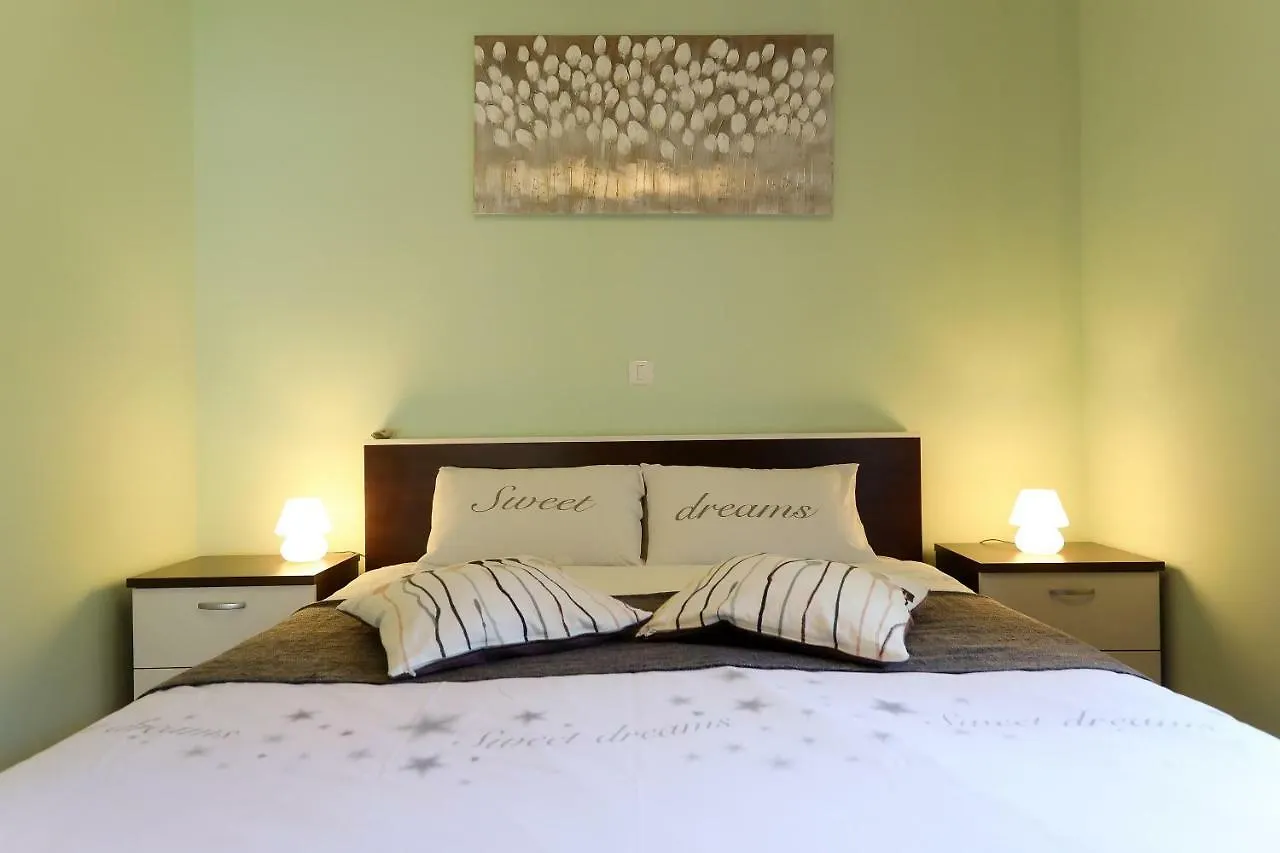 Apartment Luxury Villa Nada With Pool Petrčane Kroatien