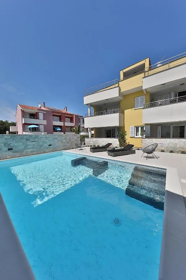Luxury Villa Nada With Pool Petrčane