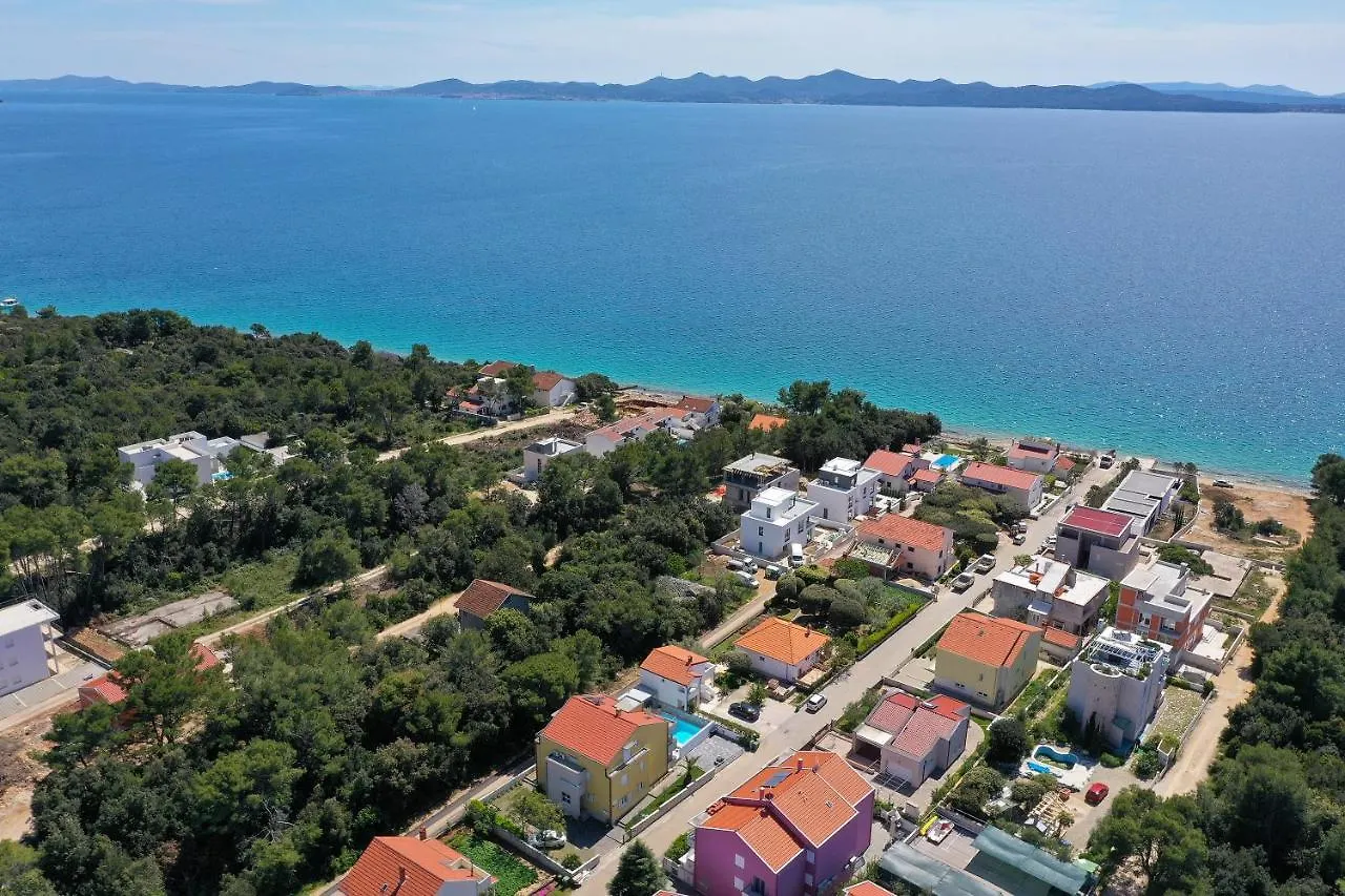 Apartment Luxury Villa Nada With Pool Petrčane Kroatien